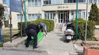 Yalnız yaşadığı evinde ölü bulundu