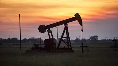Brent petrol, "Kutsal Cuma" nedeniyle sabit kaldı