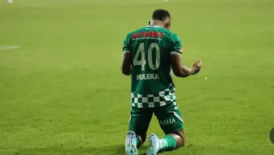 Muleka kupanın üzüntüsünü atlatamadı!