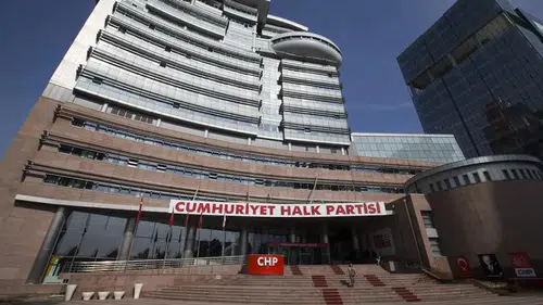 CHP İstanbul kongresi skandalı: 750 bin TL teklif iddiası iddianamede yer aldı!