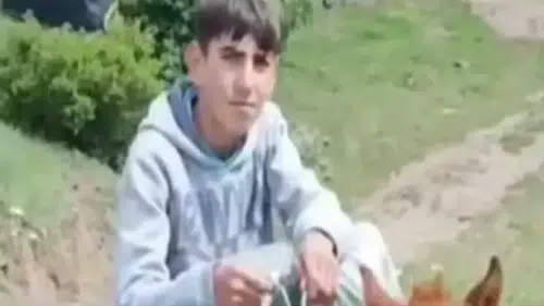 Av tüfeğiyle oynarken kendini vurdu