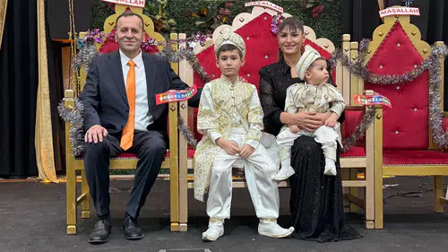 Abdullah Cem ile Muhammed Latif Erkekliğe İlk Adımlarını Attılar