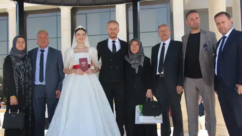 İmamoğlu ve Efendioğlu ailelerinin mutlu günü