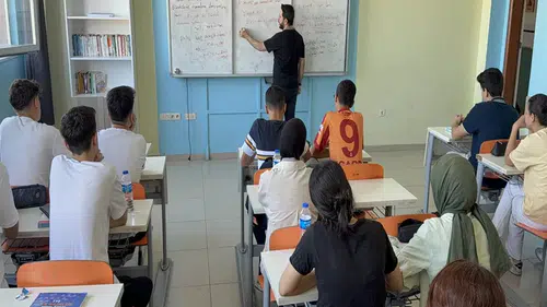 Öğretmen ve öğrenciler yaz tatilinden feragat ediyor