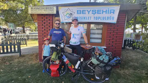 Arjantinli bisikletçi Konya'nın ilk ve tek bisiklet evinde mola verdi!