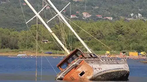 Moritanya’da göçmenleri taşıyan tekne battı