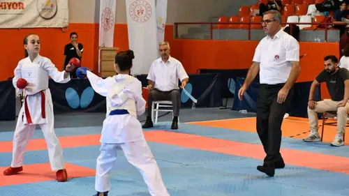 Konya'da final günü: Sporcular ter döktü!