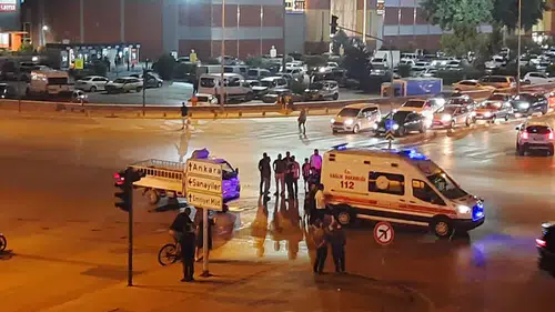 Kule Site-Manas Alt Geçidi önünde trafik kazası