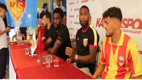 Kayserispor’da imza günü etkinliği