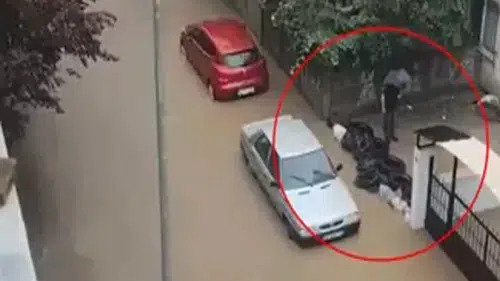 Bursa’da sağanak, su baskınlarına neden oldu
