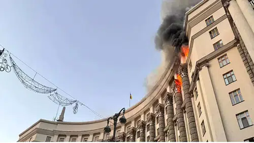 Rusya, Ukrayna hükümet binasına hava saldırısı düzenledi