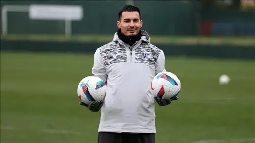 Trabzonspor, kaleci Uğurcan Çakır'ın Galatasaray'a transferini duyurdu