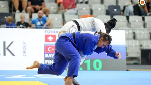 Konya’nın altın kızı: Ecem Baysuğ Avrupa’yı fethetti