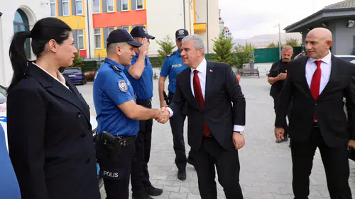 Vali Akın’dan Selçuklu İlçe Emniyet Müdürlüğü’ne ziyaret