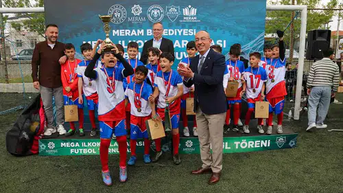 MEGA Futbol Turnuvası'nda kupa sahibini buldu