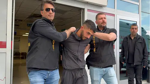Annesinin sevgilisini öldüren şüpheli adliyede