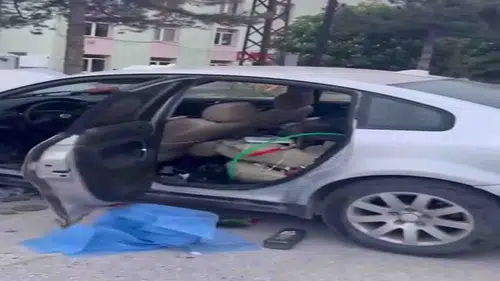 Otomobiller çarpıştı: 2 ölü, 2 yaralı