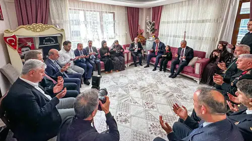 Bakan Çiftçi’den Konyalı şehit ailesine anlamlı ziyaret