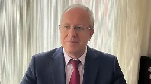 Başkan Özcan’dan bayram mesajı: Biz gönülden bağlı büyük bir aileyiz