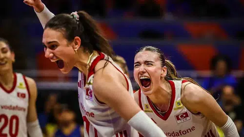 A Milli Kadın Voleybol Takımı, Dominik Cumhuriyeti'ni 3-2 yendi