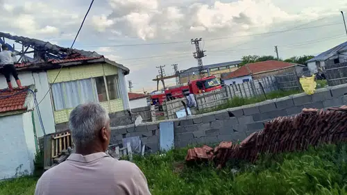 Konyalı muhtarın evinde yangın çıktı