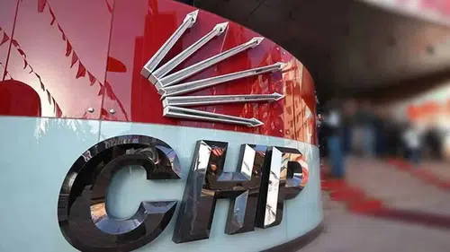 Özgür Özel'i destekleyen 28 PM üyesi istifa etti