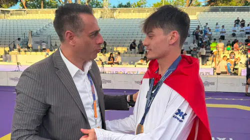 20 yaşındaki milli sporcu, Roma’da altın madalya kazandı