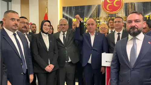 MHP Konya’da bayrak değişimi! Remzi Karaarslan görevi devretti