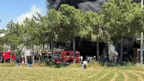 Kauçuk fabrikasında yangın