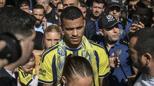 Fenerbahçe'nin yeni transferi Mason Greenwood, İstanbul'a geldi