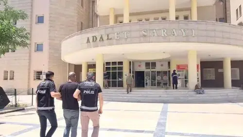 Traktörle uyuşturucu taşırken yakalandı
