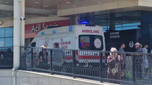 Arazi anlaşmazlığı nedeniyle tartıştığı akrabasını tüfekle vurdu