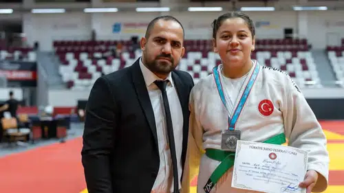 Ilgın'ın gururu! Elif Amine Konya milli takıma seçildi