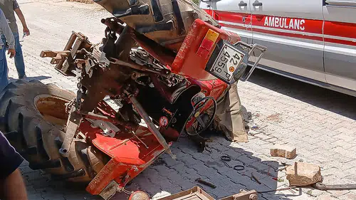Konya'da devrilen traktörün sürücüsü öldü