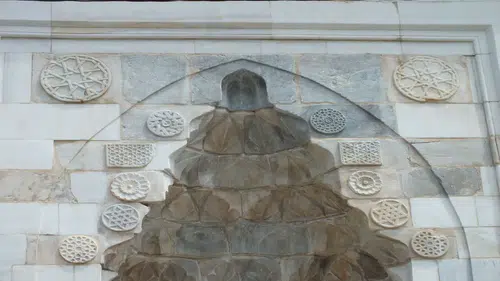 Konya'nın Taşlara İşlenen Mirası: Gülbezekler