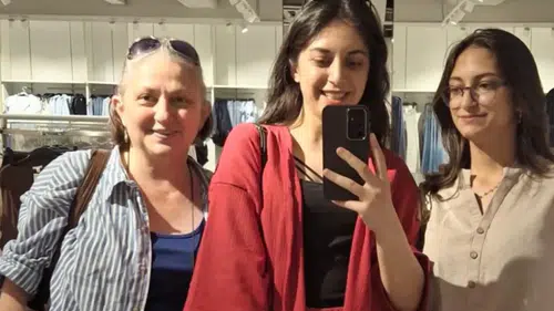 Hukukçu Fatma Karanlık Sevdikleriyle Bir Arada
