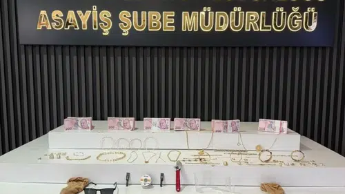 Evlerden milyonlarca liralık hırsızlık yapan  3 şüpheli yakalandı
