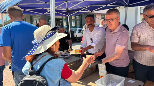 Seydişehir'de binlerce vatandaşa aşure ikramı