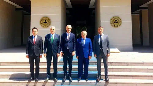 KONYA’DAKİ MALATYALILARDAN DANIŞTAY ÜYESİ YAĞLICI’YA ZİYARET