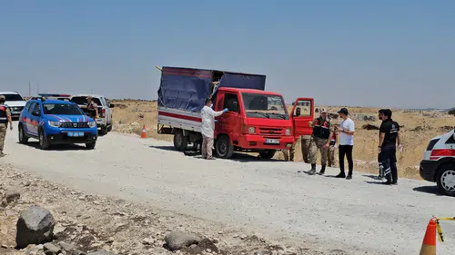 Kamyonette başından vurulmuş halde bulundu