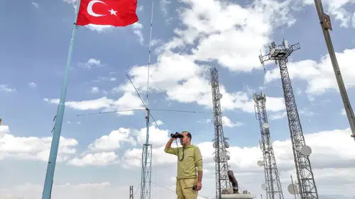 Konya'da zirvede yangın mesaisi: Dumanı ilk onlar görüyor!