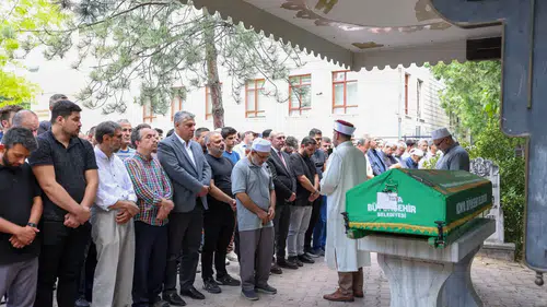 Konyalı hayırsever vefat etti: Başkan Pekyatırmacı cenazeye katıldı!