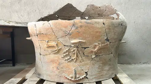 Konya Gökhöyük'te bulunan 5 bin yıllık küp, bölge tarihine ışık tutacak