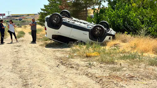Konya'da iki otomobilin karıştığı kazada 8 kişi yaralandı