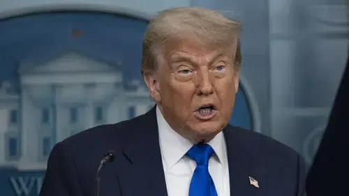 Trump: "İran nükleer silaha sahip olmayacak."