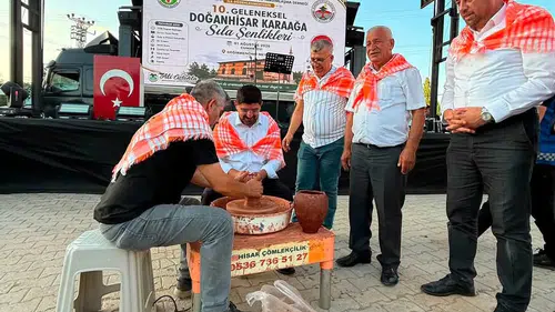 Karaağa Sıla Şenliği'nde binler aynı sofrada buluştu