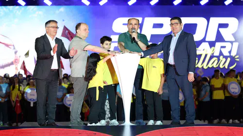 Konya’da gençlerin büyük buluşması! Spor Olimpiyatları başladı