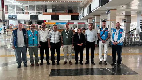 Konya’dan kutsal topraklara dualı yolculuk: 169 kişi Umre için uğurlandı