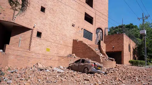 Kolombiya'daki depremde 132 kişi hayatını kaybetti