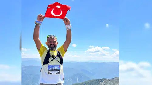 MUSTAFA ÇİFTÇİ MAKEDONYA'DA TÜRK BAYRAĞINI GURURLA AÇTI